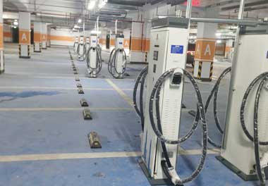 新能源汽車(chē)一個(gè)小時(shí)充40度電(圖1)