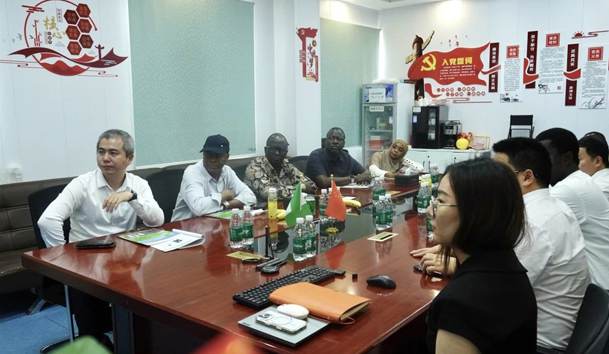 立足中國，鏈接世界｜尼日利亞合作伙伴來訪鴻嘉利總部，共促中非能源升級(圖2)