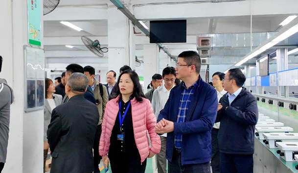 交流互鑒 共促發(fā)展｜國家市場監(jiān)督管理總局計量司組織各地市計量處室到訪鴻嘉利參觀學習(圖4)